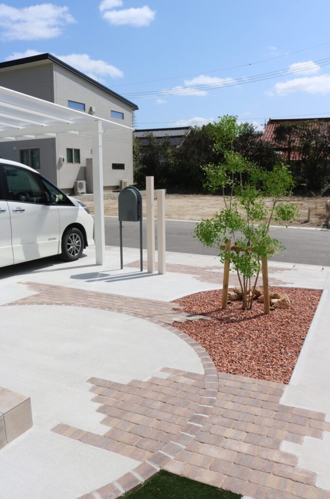 益田市 外構リフォーム カーポートと玄関アプローチ施工
