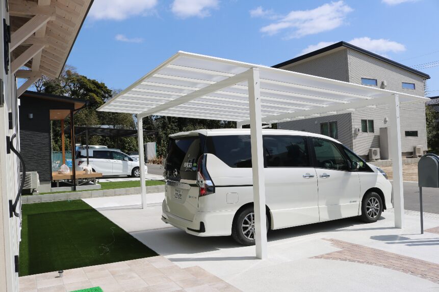 益田市 外構工事 デザインブロックで区切られた駐車スペース