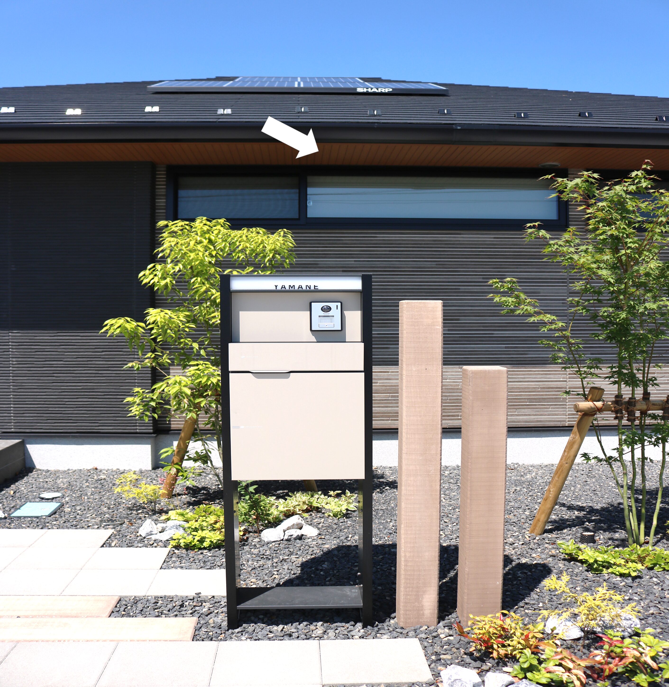 益田市 外構リフォーム 植栽と門柱を取り入れたアプローチ