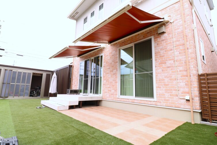 益田市 外構リフォーム テラスと日除けを備えた施工事例